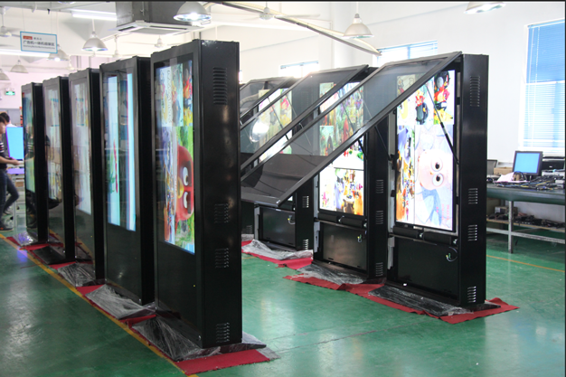 雅迅達(dá)戶外廣告機生產(chǎn)車間